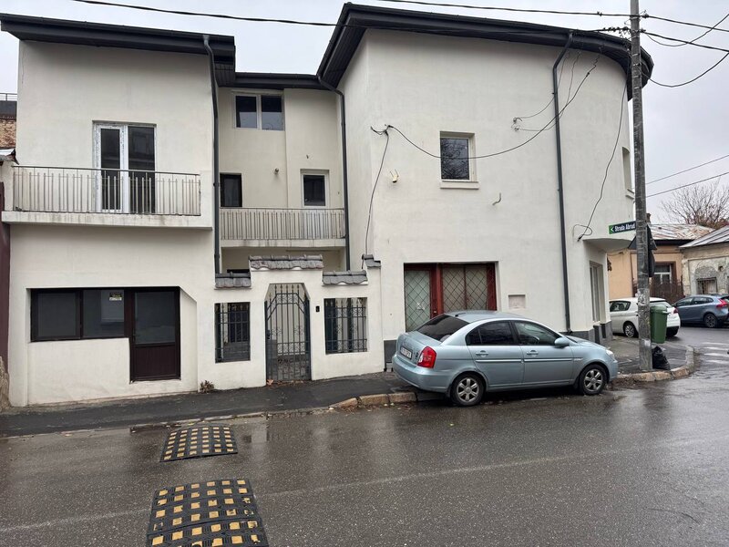 Turda- Banu Manta Particular Vila  pozitie exceptionala, 12 cam,