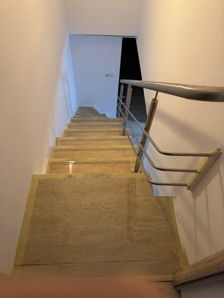 Turda- Banu Manta Particular Vila  pozitie exceptionala, 12 cam,